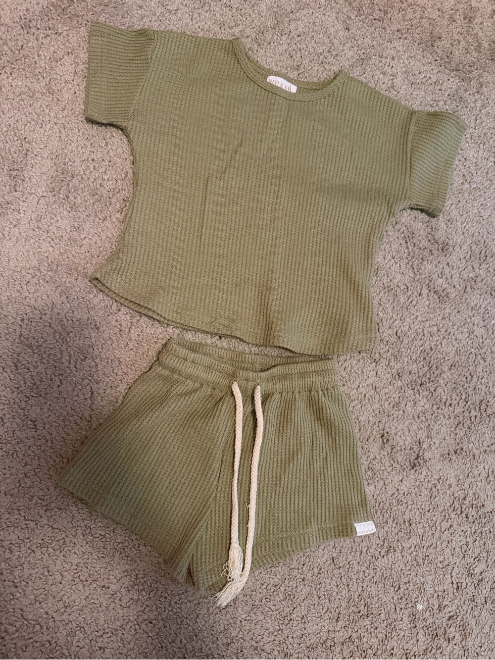 Rivi & Kin boutique handmade ribbed set clothing 4t